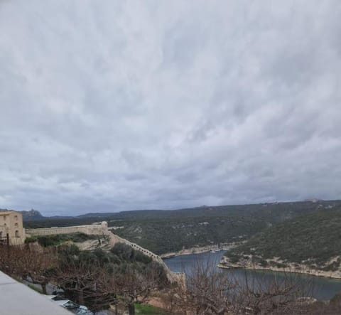 Appartement t3 dans la citadelle Apartment in Bonifacio