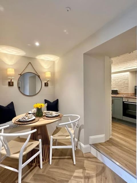 Tobias Apartment, 2 Bedroom, Aberaeron Apartment in Wales