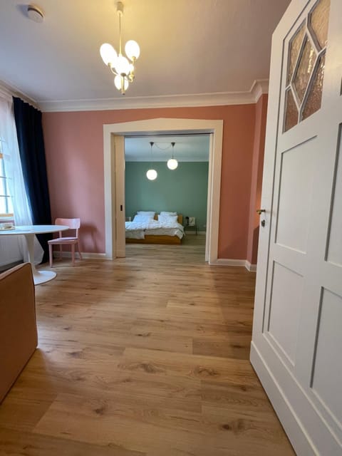 Bed, Living room, Photo of the whole room, Bedroom