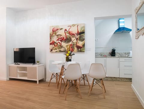 TV and multimedia, Living room, Dining area