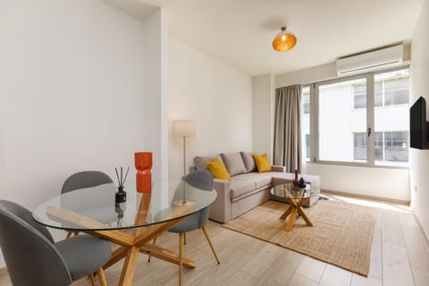 Living room, Seating area, Dining area