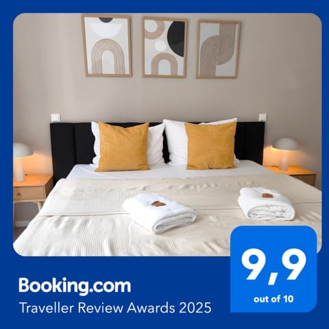 Bedroom, Certificate/Award