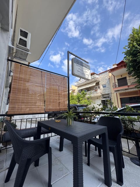 Property building, Patio, Day, View (from property/room), Balcony/Terrace, Dining area