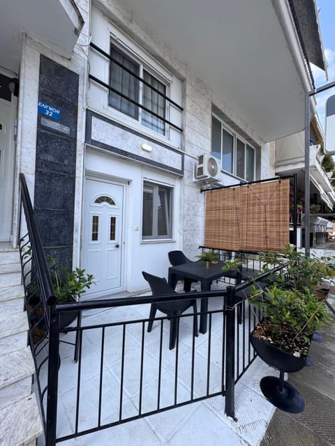 Property building, View (from property/room), Balcony/Terrace