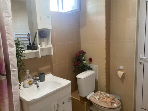 Luxury Seaside Villa with Jacuzzi & Garden - Varna House in Varna