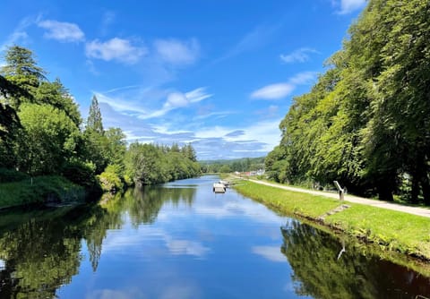 Nearby landmark, Natural landscape