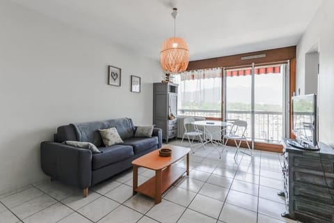 Studio très spacieux- vue imprenable sur le lac Apartment in Aix-les-Bains