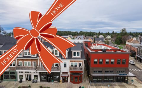 Island Girl by Seabrook Hospitality House in Seabrook