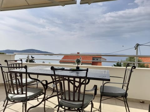 Patio, Day, Natural landscape, Balcony/Terrace, Balcony/Terrace, Seating area, Sea view