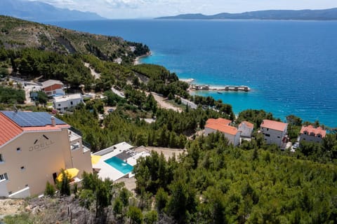 Property building, Natural landscape, Bird's eye view, Beach, Mountain view, Pool view, Sea view, Swimming pool