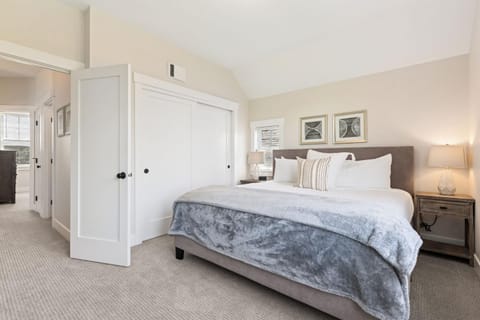 Oceans Roar by Seabrook Hospitality House in Seabrook