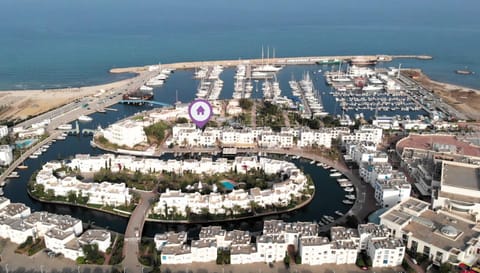 Neighbourhood, Bird's eye view, Location