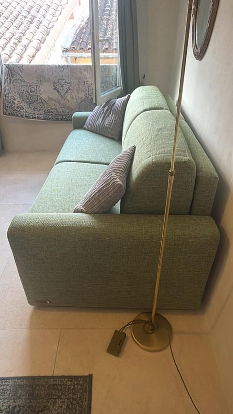 Appartement Lumineux Intra-muros, calme Apartment in Avignon