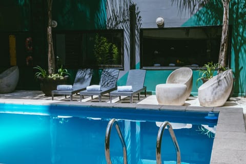 Swimming pool
