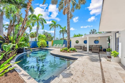 Luxe Oasis - 517 House in Saint Armands Key