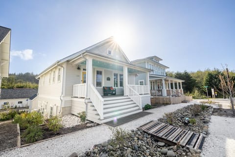 Somewhere in Time by Seabrook Hospitality House in Seabrook