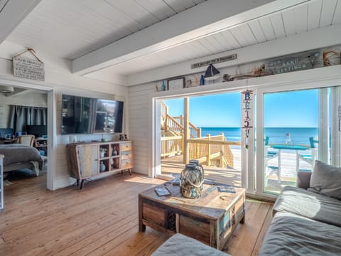 Vintage Vacation House in Surf City