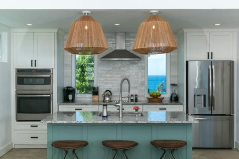 Tropical Panorama House in Cruz Bay