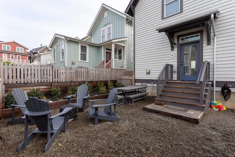 Patio, Garden, Seating area