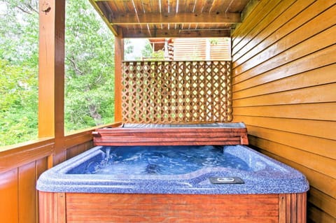 Mountaintop Manor by Eden Crest Chalet in Pigeon Forge