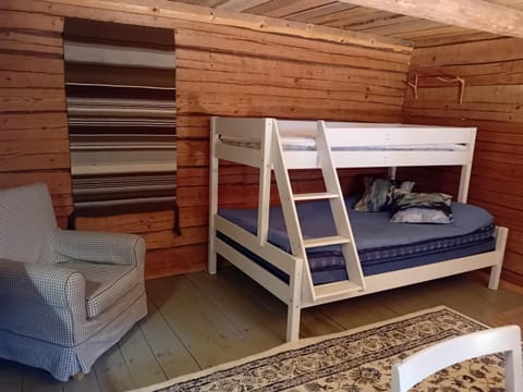 bunk bed