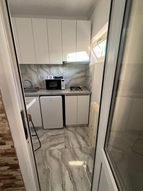 Sunshine Garsoniera 2 Apartment in Serbia