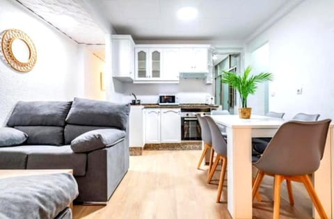 Communal lounge/ TV room, Living room, Lounge or bar