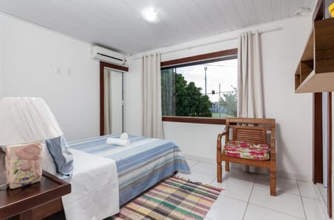 Bed, Photo of the whole room, Bedroom, air conditioner