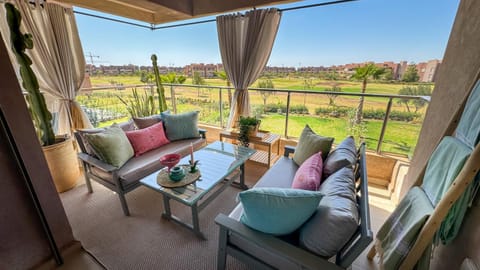 Patio, Day, Garden, Golfcourse, View (from property/room), Balcony/Terrace, Living room, Seating area, Dining area, Garden view