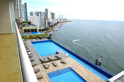 Off site, TV and multimedia, Pool view