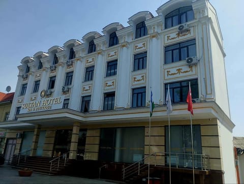Property building, Day