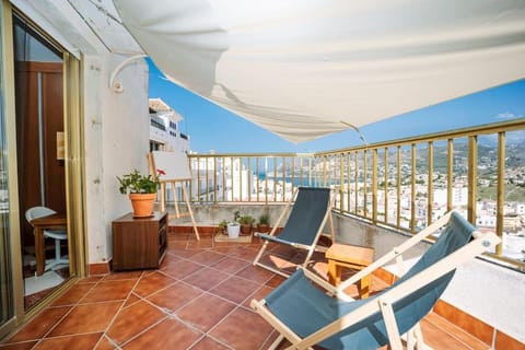 Balcony/Terrace, Mountain view, Sea view, sunbed