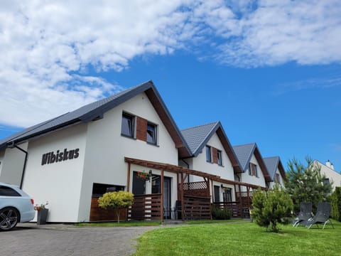 Property building, Spring, Garden, Garden view