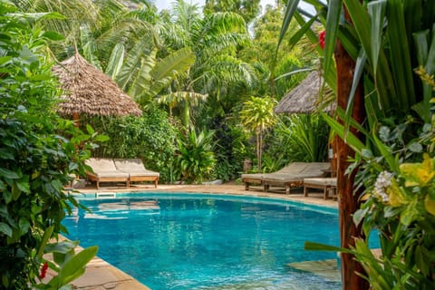 Property building, Swimming pool