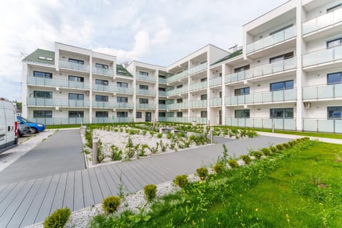 Property building, Neighbourhood, Parking