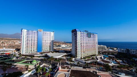City view, Sea view