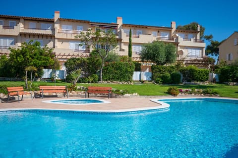 Garden, Swimming pool