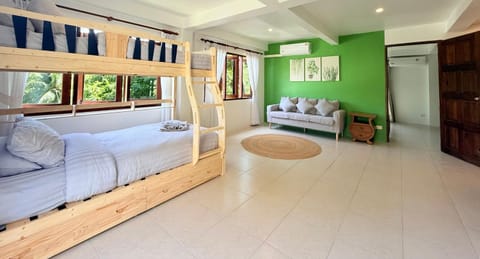 Living room, bunk bed