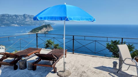Nearby landmark, Day, Natural landscape, View (from property/room), Balcony/Terrace, Seating area, Beach, Mountain view, Sea view