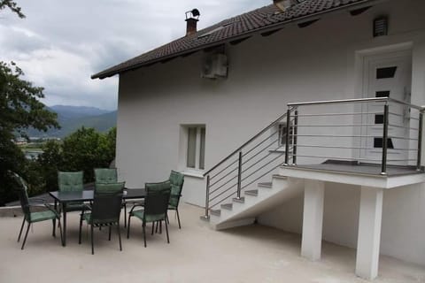 Natural landscape, Balcony/Terrace, Dining area, Mountain view