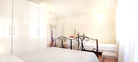 Bed, Bathroom, Photo of the whole room, Bedroom, furniture, wardrobe