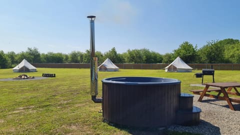 Activities, BBQ facilities, Seating area, Public Bath