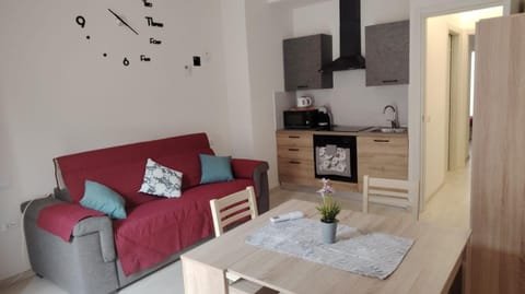 Communal lounge/ TV room, Kitchen or kitchenette