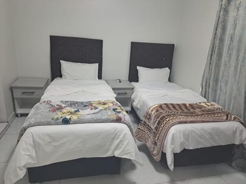 Abyssinia Guest House Bed and Breakfast in Cape Town