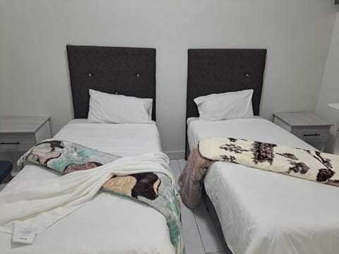 Abyssinia Guest House Bed and Breakfast in Cape Town