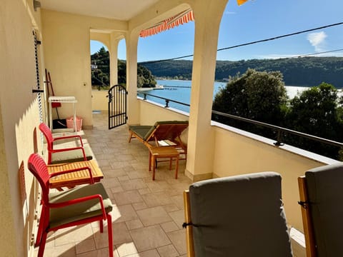 Day, Natural landscape, View (from property/room), Balcony/Terrace, Balcony/Terrace, Seating area, Dining area, Sea view