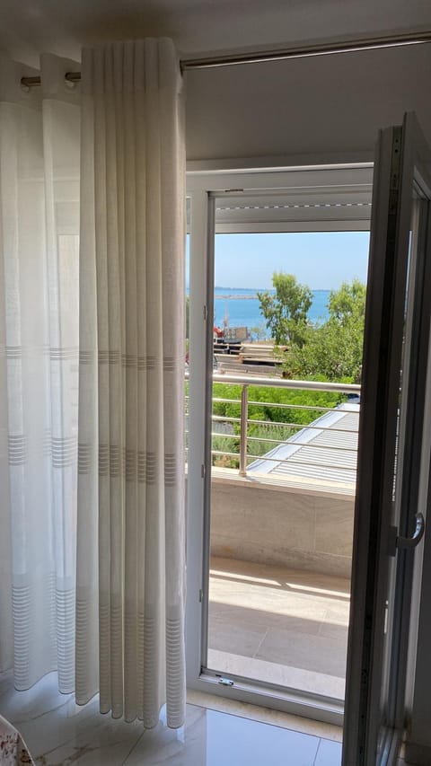 Natural landscape, Balcony/Terrace, Sea view