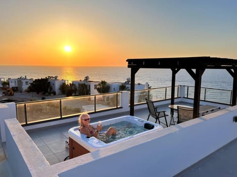 View (from property/room), Balcony/Terrace, Sea view, Sunset