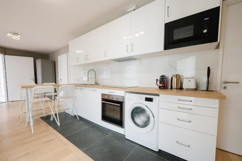 Confort Absolu à Paris ,superbe appartement rénové 7 Chambres avec salles de Bain privatives Apartment in Paris