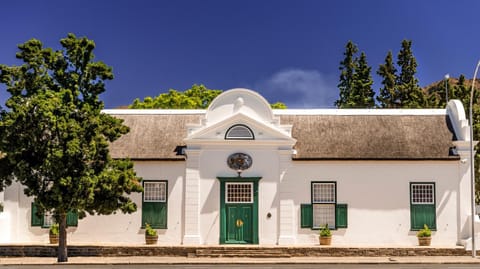 Property building, Facade/entrance, Bird's eye view